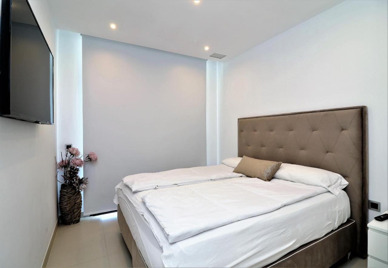 شقة Sunset Drive 1-46 Poniente Beach بينايدورم المظهر الخارجي الصورة