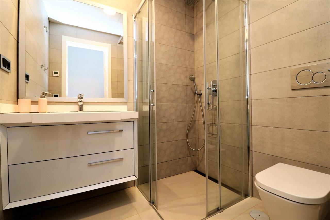 شقة Sunset Drive 1-46 Poniente Beach بينايدورم المظهر الخارجي الصورة